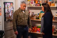 Man with a Plan – Adam Burns (Matt LeBlanc, l.); Andi Burns (Liza Snyder, r.)