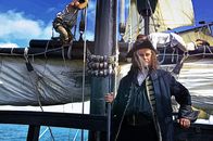 Checker Tobi und das Geheimnis unseres Planeten – Lars Rudolph gibt den Piraten Käpt´n auf dem Schiff "Nao Victoria".