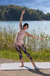 Tele-Gym – Erfrischendes Faszientraining mit Christiane Reiter.