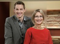 Servicezeit – Moderatoren Yvonne Willicks und Dieter Könnes