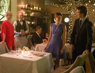 Das Schicksal ist ein mieser Verräter – Gus (Ansel Elgort, re.) and Hazel (Shailene Woodley) are two extraordinary teenagers who find themselves falling in love during an unforgettable trip to Amsterdam.
