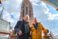 Tobis Städtetrip – Tobias Kämmerer mit Projektleiter Matthias Leissner (li.) im Belvederchen der Goldenen Waage.