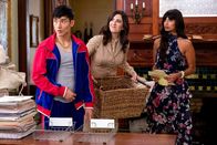 The Good Place – (v.l.n.r.) Jason (Manny Jacinto); Janet (D'Arcy Carden); Tahani (Jameela Jamil)