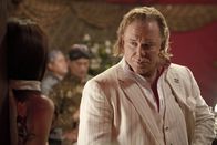 Java Heat - Insel der Entscheidung – Malik (Mickey Rourke)