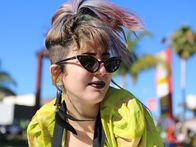 Drogen im Visier – Born and raised in Burbank, California, 22-year-old Dethy is a model and sometimes actor living rent-free in her parents' pool house in Hollywood. She is also a chronic drug user.