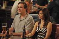 How I Met Your Mother – Erfahren interessante Neuigkeiten: Marshall (Jason Segel, l.) und Lily (Alyson Hannigan, r.) ...