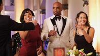Station 19 – Station 19 Staffel 6 Folge 18 Haben Grund zu feiern: Barrett Doss als Victoria Hughes, Boris Kodjoe als Robert Sullivan, Jaina Lee Ortiz als Andy Herrara Copyright: SRF/Motion Picture/2022 ABC Signature