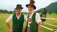Hoagascht – Moderator Patrick Eisl und Martin Heigenhauser posieren für ein Foto