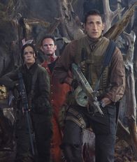 Predators – v.li.: Isabelle (Alice Braga), Stans (Walton Goggins), Royce (Adrien Brody)