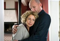 Alles was Recht ist - Sein oder Nichtsein – Friedrich (Götz Schubert) will für sich und Lena (Michaela May) eine Traumwohnung kaufen.