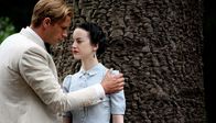 W. E. - Die Romanze des Jahrhunderts – Ein Herz und keine Krone: König Edward VIII. (James D’Arcy) will auf den britischen Thron verzichten, um seine große Liebe, die geschiedene Amerikanerin Wallis Simpson (Andrea Riseborough), heiraten zu können.