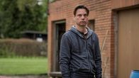 Stralsund – Dirk Wegener (Marek Harloff) ist sich nicht sicher. Werden seine Frau und er beobachtet?