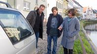 SOKO Wismar – Lars Pöhlmann (Dominic Boeer, l.), Mike Reichelt (Alexander Finkenwirth, M.) und Katrin Börensen (Claudia Schmutzler, r.).