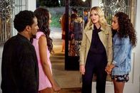 All American – Elvis Nolasco (JP Keating), Greta Onieogou (Layla Keating), Monet Mazur (Laura Fine-Baker), Samantha Logan (Olivia Baker).