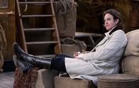 Der Sternwanderer – Tristan (Charlie Cox) beginnt an seinen Gefühlen zu zweifeln: Eigentlich gehört sein Herz der Dorfschönheit Victoria, doch die Sternschnuppe Yvaine fasziniert den jungen Mann immer mehr ...