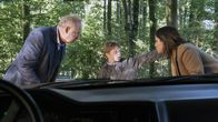 Tatort – Borowski (Axel Milberg) und Mila Sahin (Almila Bagriacik) greifen Simon (Anton Peltier) auf