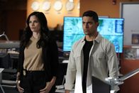 Navy CIS – Jessica Knight (Katrina Law, l.); Nick Torres (Wilmer Valderrama, r.)