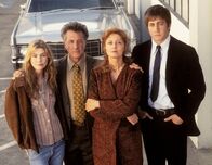 Moonlight Mile – Bertie Knox (Ellen Pompeo), Ben Floss (Dustin Hoffman), Jojo Floss (Susan Sarandon) und Joe Nast (Jake Gyllenhaal)