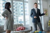 Elementary – Müssen einen Mordfall aufdecken: Sherlock Holmes (Jonny Lee Miller, r.) und Joan Watson (Lucy Liu, l.) ...