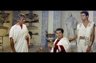 Hannibal – Senator Fabius Maximus (Gabriele Ferzetti, Mi.) wird für seinen Vorschlag, Hannibal durch kleinere Gefechte zu schwächen, verhöhnt.