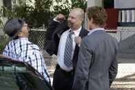 The Mentalist – Haben Patrick (Simon Baker, r.) und Bosco (Terry Kinney, M.) in Raoul (Rey Gallegos, l.) den Mörder gefunden?