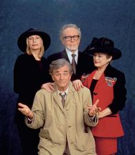 Columbo – (v.li.) Sally Kellerman (Liz Houston), Peter Falk (Insp. Columbo), Patrick McGoohan (Eric Prince), Rue McClanahan (Verity Chandler).
