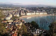 Zu Tisch ... – San Sebastián: Die Stadt ist nicht nur berühmt für ihre schönen Strände, sondern auch für ihre vorzügliche Gastronomie.