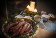 Zu Tisch ... – Zu Weihnachten kommen am Weißensee geräucherte Würste (Selchwürste) auf den Tisch.