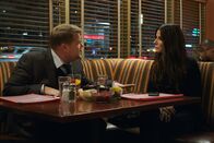 Ocean's Eight – John Frazier (James Corden, l.); Debbie Ocean (Sandra Bullock, r.)