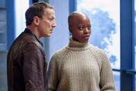 Tatort – Falke (Wotan Wilke Möhring) und Anaïs Schmitz (Florence Kasumba) bekommen eine Idee von den Ausmaßen des Falles.