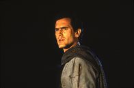 Armee der Finsternis – Ash (Bruce Campbell) gerät in einen Kampf zwischen den rivalisierenden Fürsten Arthur und Henry dem Roten.
