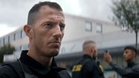 Shorta - Das Gesetz der Straße – Korpsgeist oder Integrität? Der Polizeibeamte Høyer (Simon Sears) muss sich entscheiden.