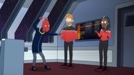 Star Trek: Lower Decks – Commander Jack Ransom (m.) und Captain Carol Freeman (r.)