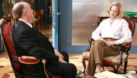Grace of Monaco – Die Vergangenheit meldet sich in Gestalt von Alfred Hitchcock (Roger Ashton-Griffiths) zurück: Der Meisterregisseur bietet Fürstian Gracia Patricia (Nicole Kidmann), ehemalige Hollywood Diva Grace Kelly, die Hauptrolle in seinem neuen Film „Marnie“ an.