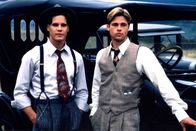 Aus der Mitte entspringt ein Fluss – L-R: Norman Maclean (Craig Sheffer) und Paul Maclean (Brad Pitt)