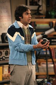 The Big Bang Theory – Leonard, Sheldon, Rajesh (Kunal Nayyar) und Howard müssen erkennen, dass MONTE noch weitere Entwicklungen nötig hat ...