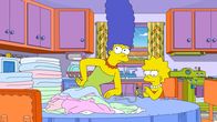 Die Simpsons – Marge (l.); Lisa (r.)