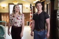 Young Sheldon – Emily Osment (Mandy), Montana Jordan (George ‚Georgie‘ Cooper Jr.).