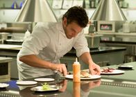 Im Rausch der Sterne – Adam Jones (Bradley Cooper)