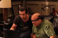 It's Always Sunny in Philadelphia – v.li.: Mac (Rob McElhenney), Frank Reynolds (Danny DeVito)