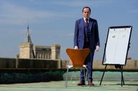 Professor T – Jasper Tempest (Ben Miller) verfolgt seine Therapie mit großem Ernst.