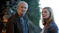 Unser Traum von Kanada – Richard (Michael Gwisdek) lädt Iris (Katja Weitzenböck) ein, auf der Lodge zu leben.