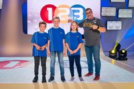 1, 2 oder 3 – Das Rateteam aus Weiden/Deutschland mit Elton.