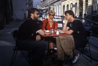 Mozart und Meisel – (v.li.) Götz Kauffmann (Meisel), Beatrix Wipperich (Lucy), Andreas Vitasek (Axel Mozart).