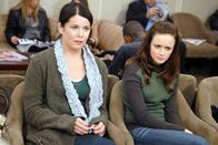 Gilmore Girls – (v.li.) Lauren Graham (Lorelai Gilmore), Alexis Bledel (Lorelai 'Rory' Leigh Gilmore).