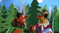 Sesamstraße – Ernie (l.) als Rumpelstilzchen, Bert (r.) als Prinzessin