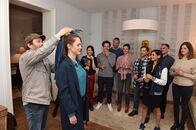 jerks. – Christian (Christian Ulmen, l.); Emily (Emily Cox, r.)