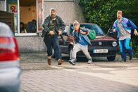 neoriginal: Blockbustaz – Hardy (Sascha Reimann, r.), Volkan (Kida Khodr Ramadan, l.), Deniz (Levin AllIn, M.)