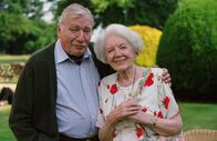Inspector Barnaby – William Smithers (Nigel Davenport) erlebt mit Alice Bly (Phyllis Calvert) einen späten Frühling in der Seniorenresidenz.