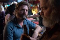 Baskets – Chip Baskets (Zach Galifianakis, l.); Rambling Cowboy (Ritchie Montgomery, r.)